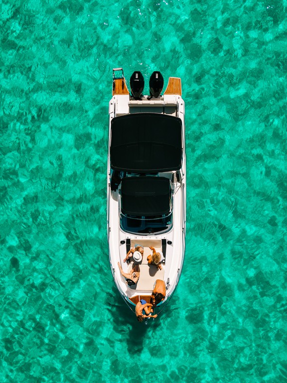 Boat Hire with License