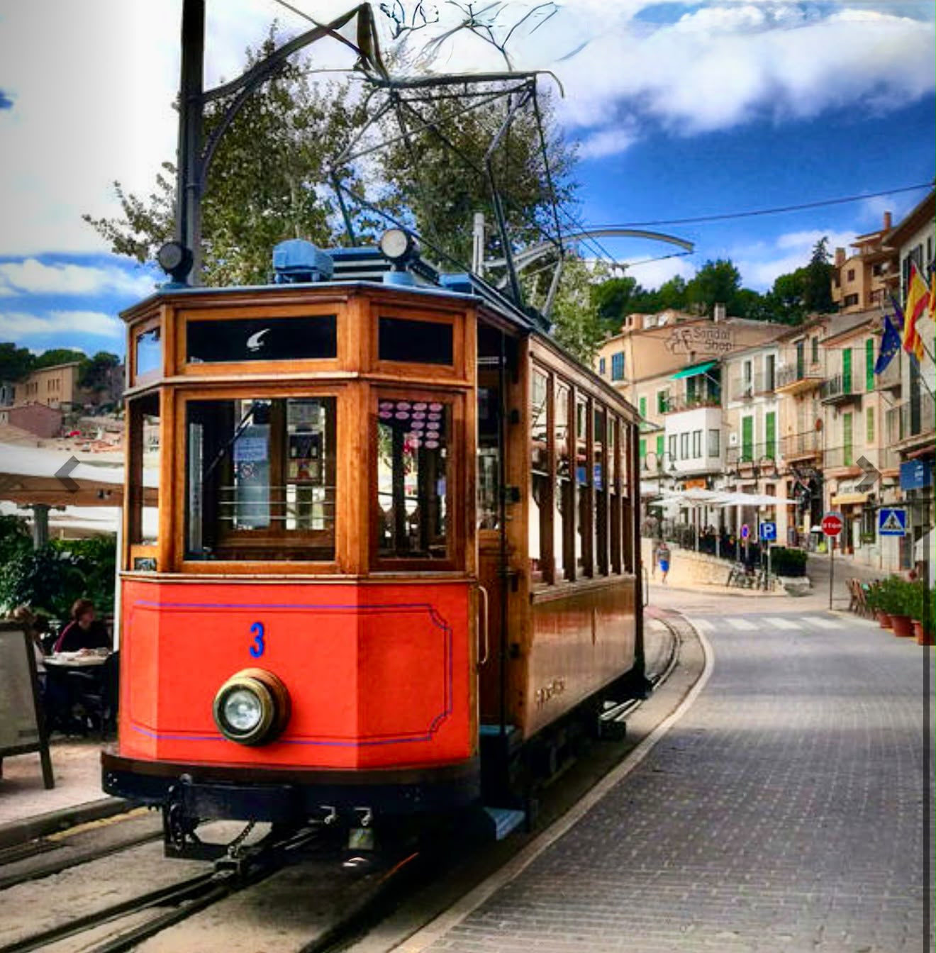 Island Tour by Bus, Train, Boat & Tram